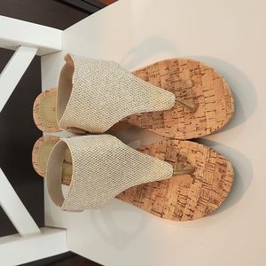 Gold sandals size 10. New, Croft & Barrow. Pet free and smoke-free home.